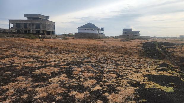 100 by 100 Residential Plots Ruai - main view