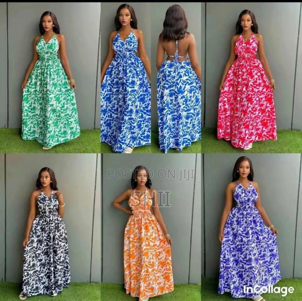 Backlss Dresses Available Black in Color - thumbnail 2