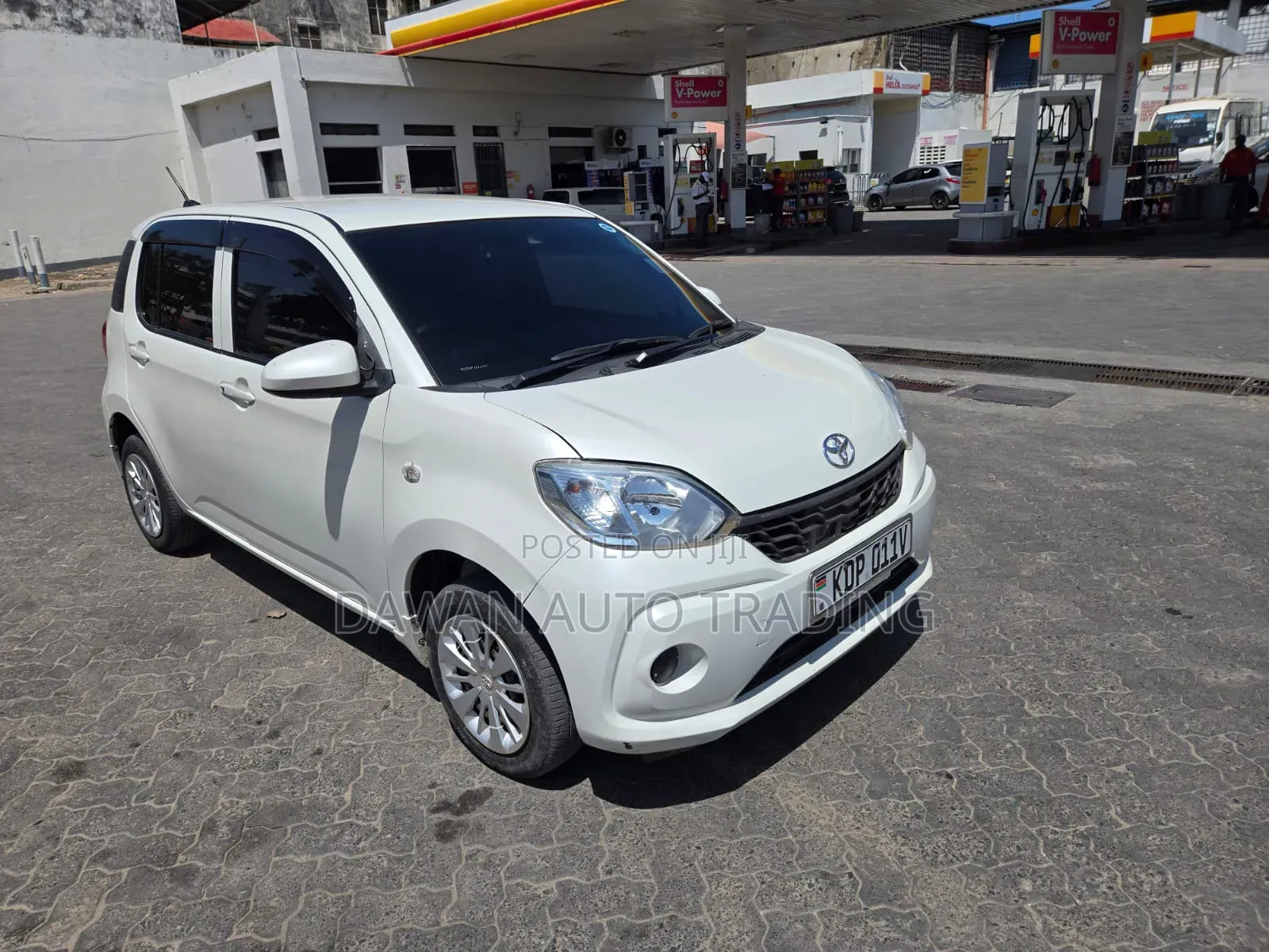 Toyota Passo 2018 White