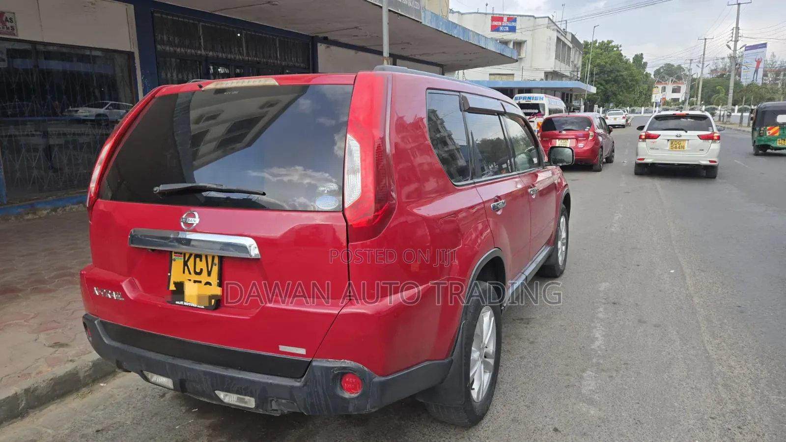 Nissan X-Trail 2012 Red