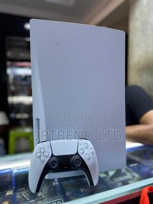 Mint Condition Pre Owned Playsation 5 Standard - thumbnail 2