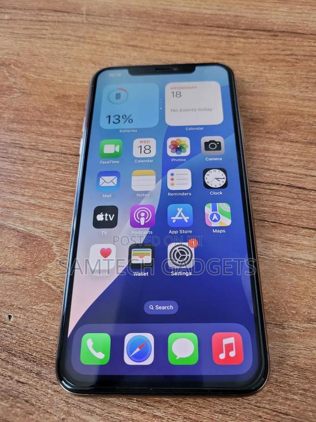 Apple iPhone 11 Pro Max 64 GB Silver - main view