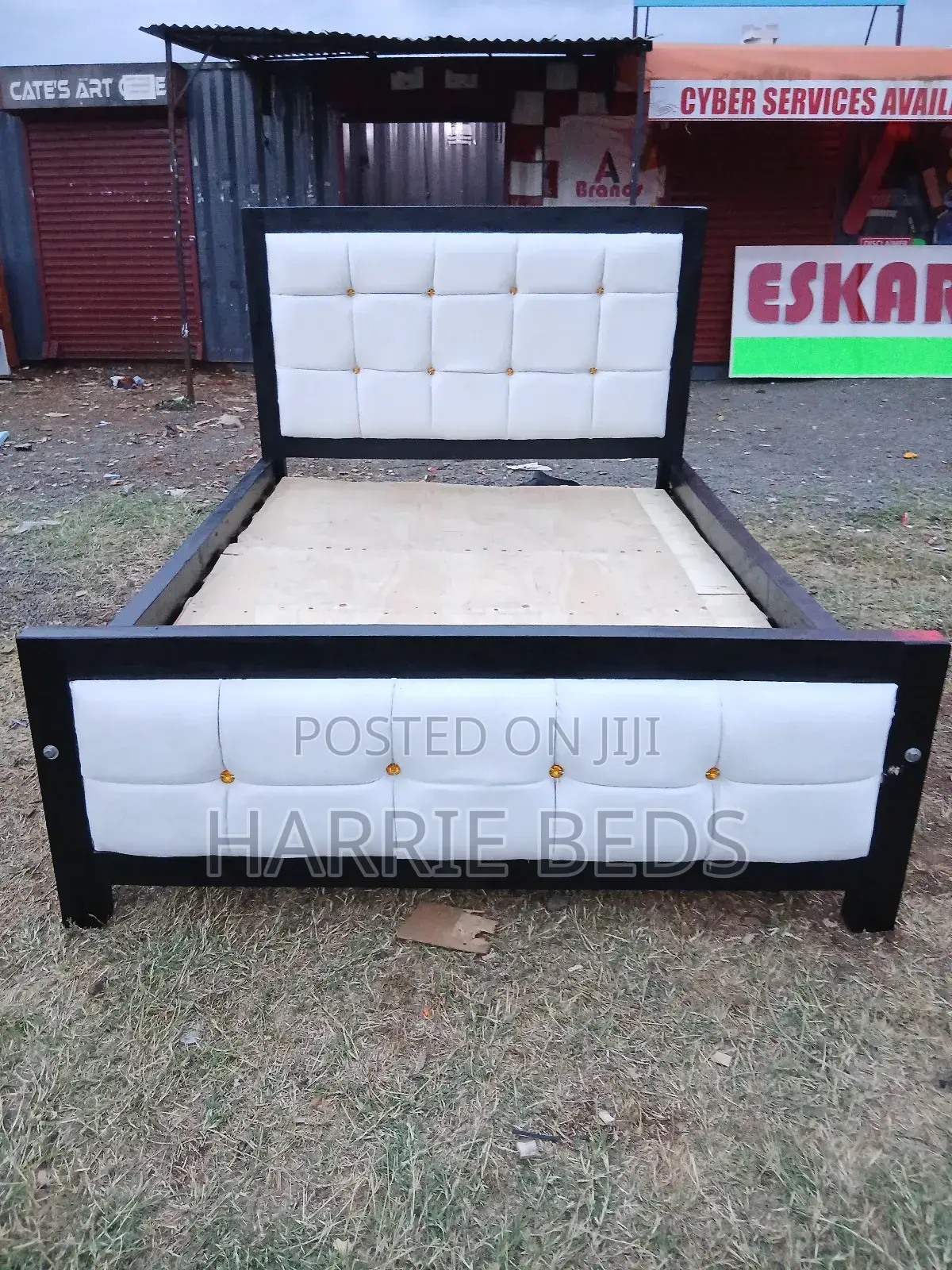 Avaliable Mocket Bed