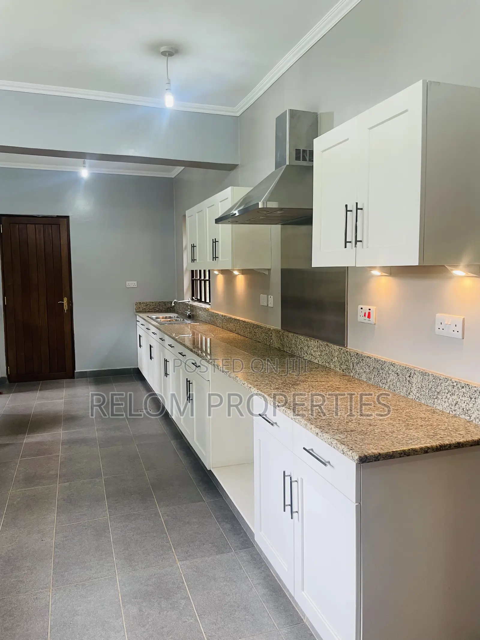 5bdrm Penthouse in Karen C for sale