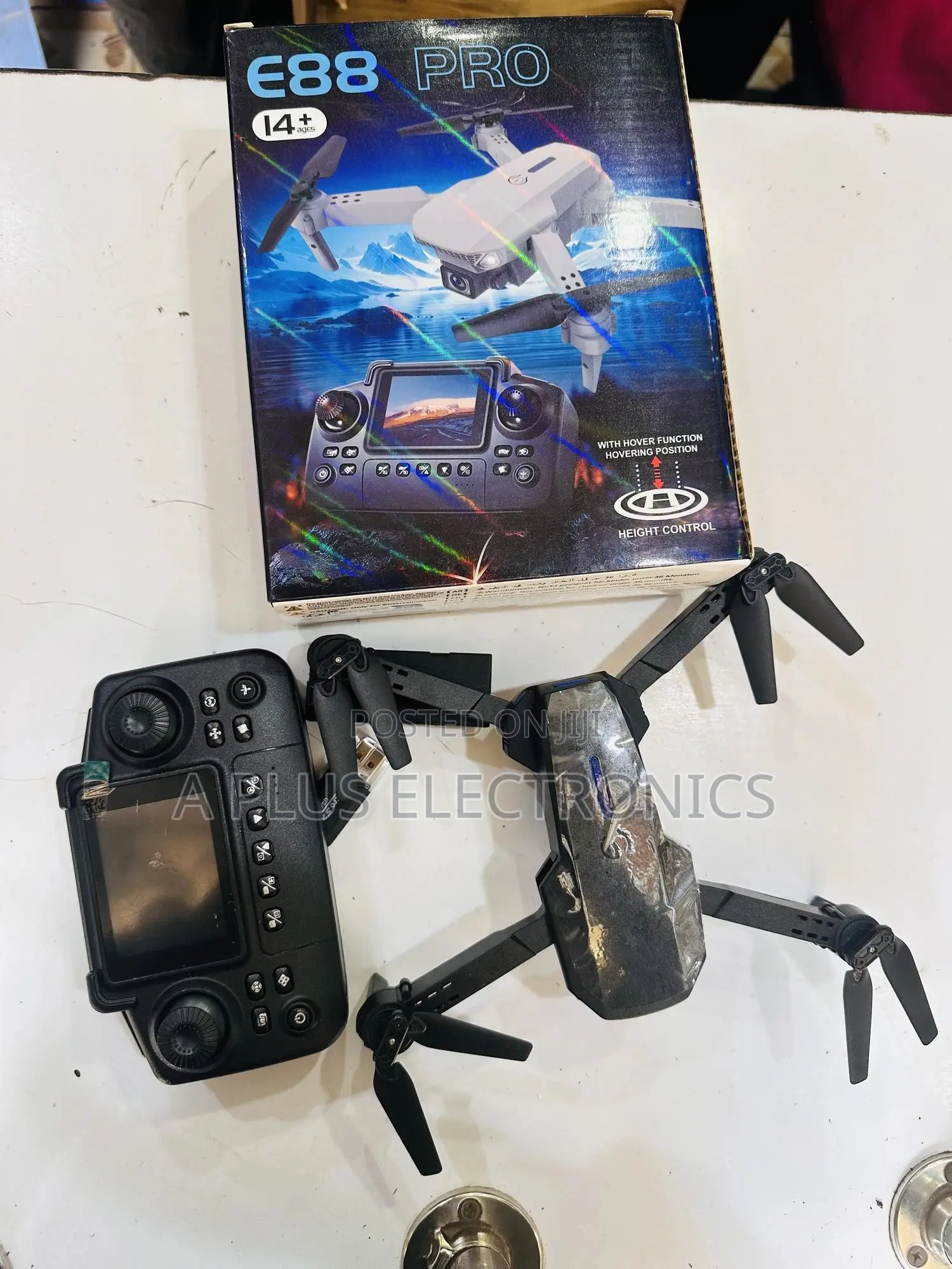 E88 Pro Drone (With Camera and Screen) – FPV Live Streaming