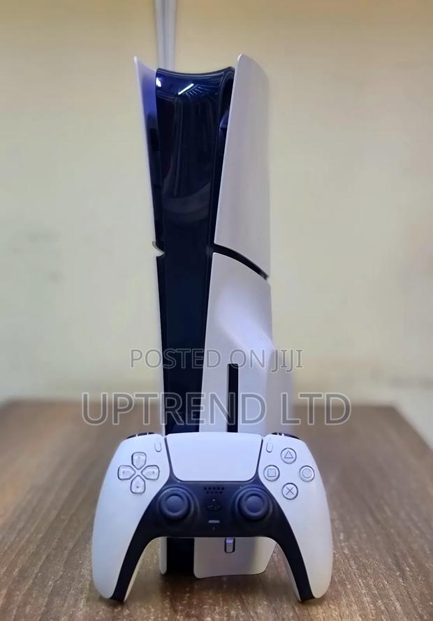 One Pad Ps5 Slim Home Used Mint Condition - main view