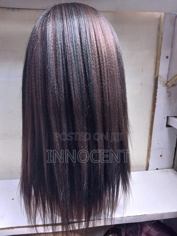 Straight Closure Wig - thumbnail 2