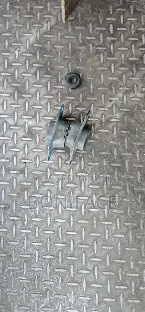 Nissan Tiida Gearbox Mounting Available