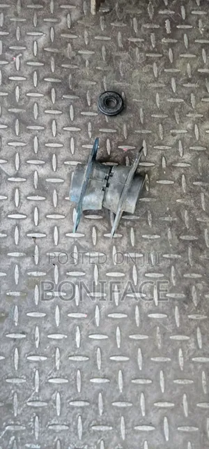 Nissan Tiida Gearbox Mounting Available