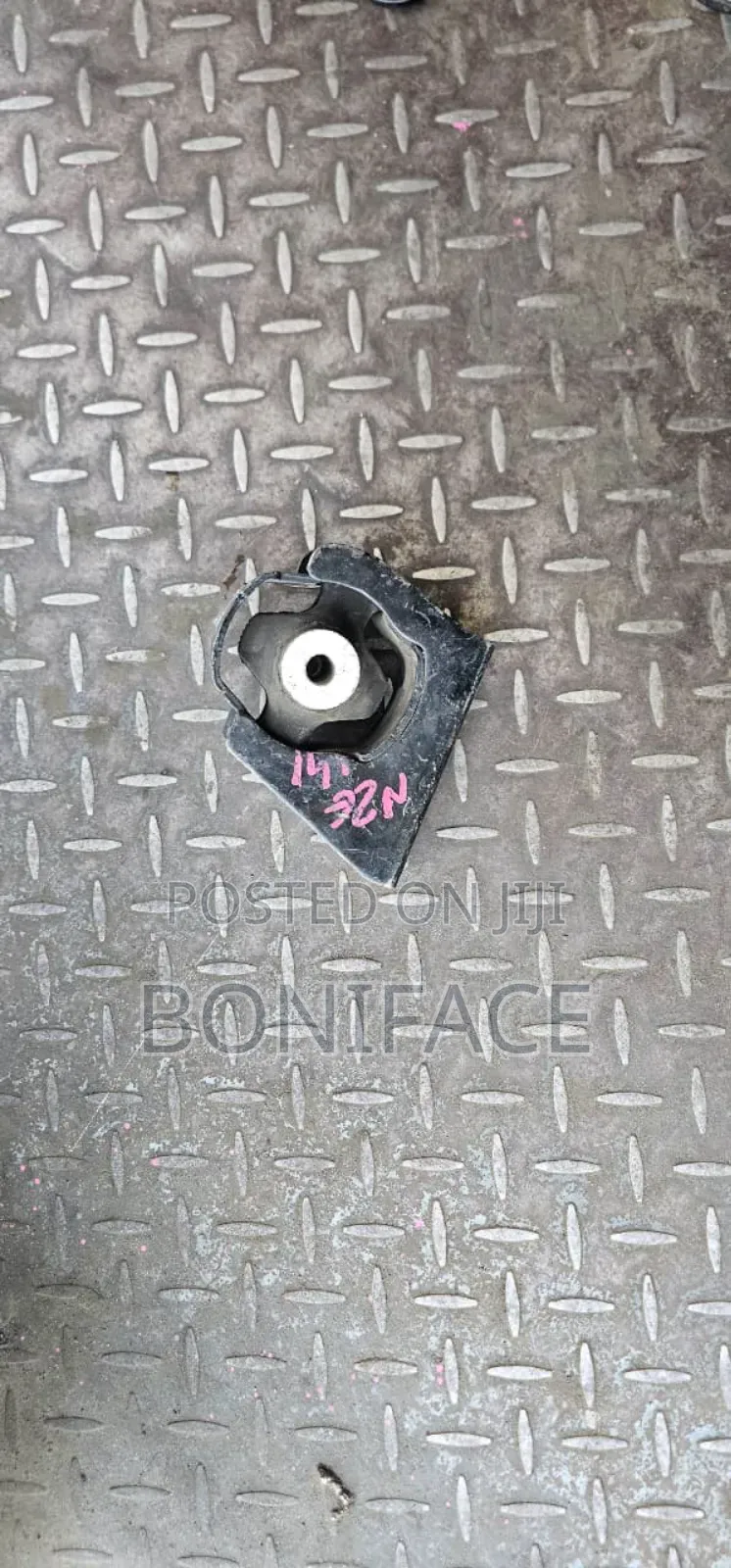 Fielder Gearbox Mounting