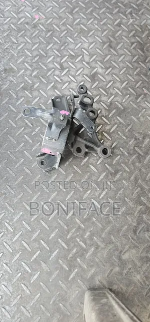 Daihatsu Mira Gearbox Mounting on Offer
