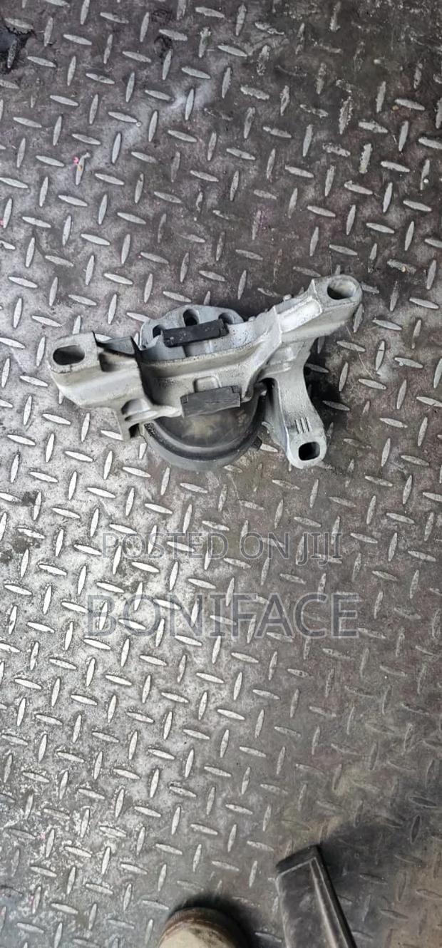 Mazda Cx-5 Engine Mounting Available - main view