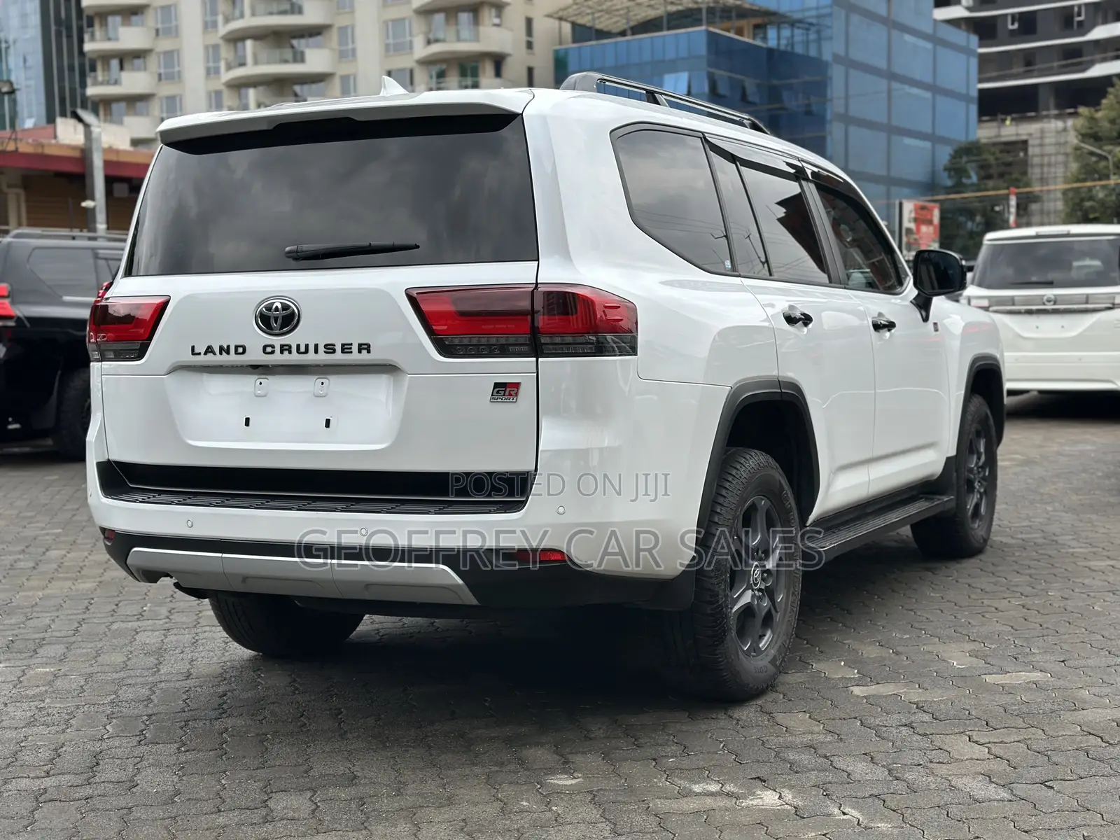 Toyota Land Cruiser Prado 2022 White