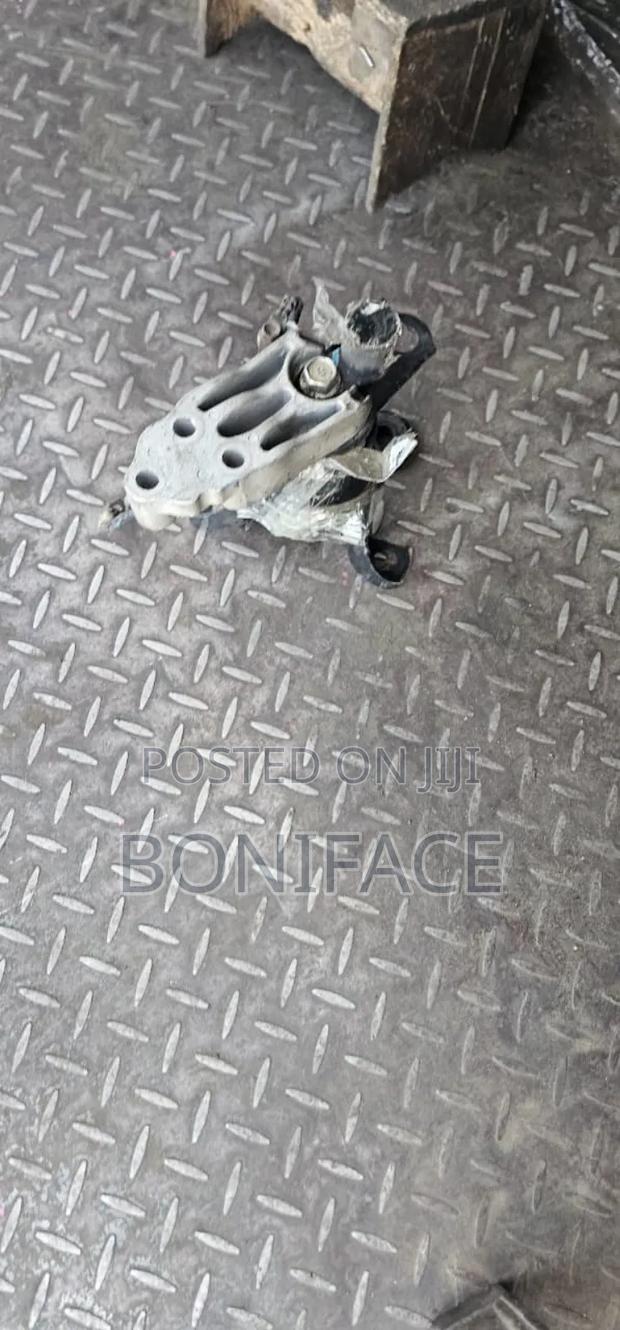 Mazda Demio Engine Mounting Available - thumbnail 2