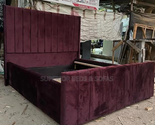 Royal 5 By 6 Tufted Panel Bed - main view