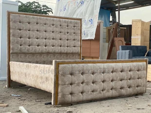 Hot Offer: 5 by 6 Tufted Trendy Chester Bed