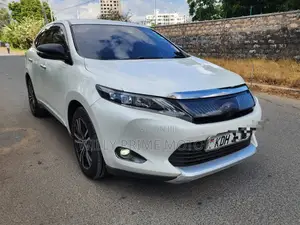 Toyota Harrier 2.0 2015 White
