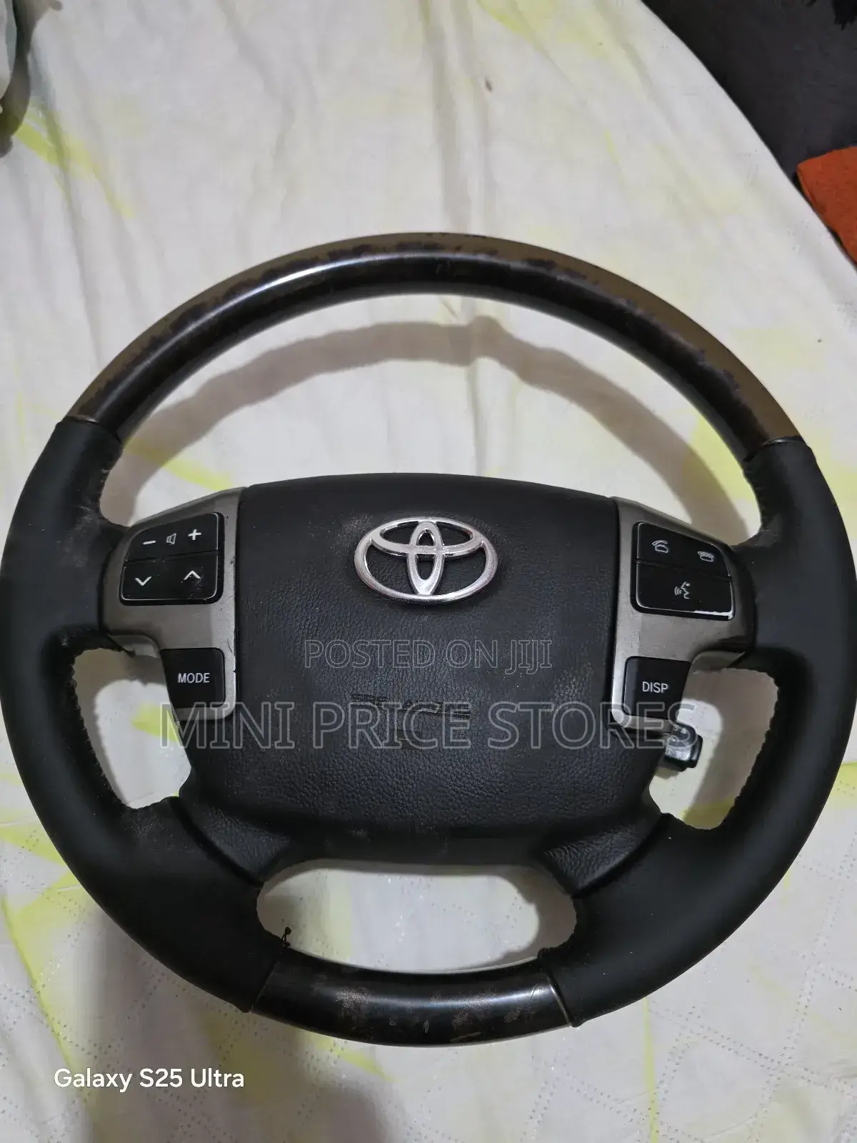 Steering Wheel With Airbag