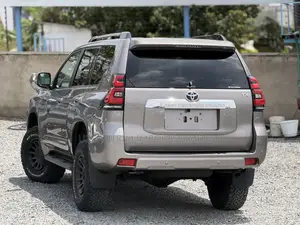Toyota Land Cruiser Prado 2.8 2021 Brown