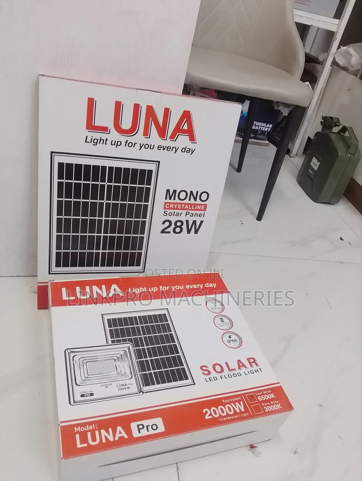 2000 Watts Luna Solar Floodlight