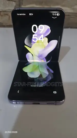 Samsung Galaxy Z Flip4 128 GB Purple