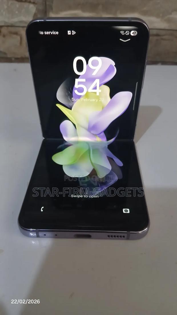 Samsung Galaxy Z Flip4 128 GB Purple