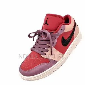 Nike Jordan 1 Lowcut
