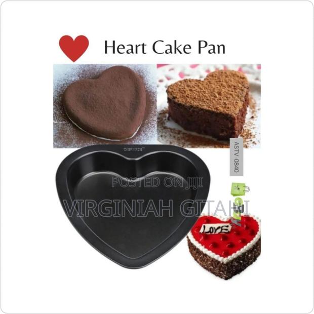 New in *Love /Heart Baking Tin