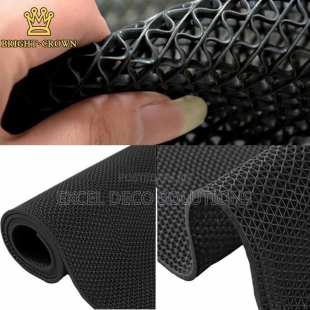 Durable S Pattern Anti-Slip Mat – Practical Safety