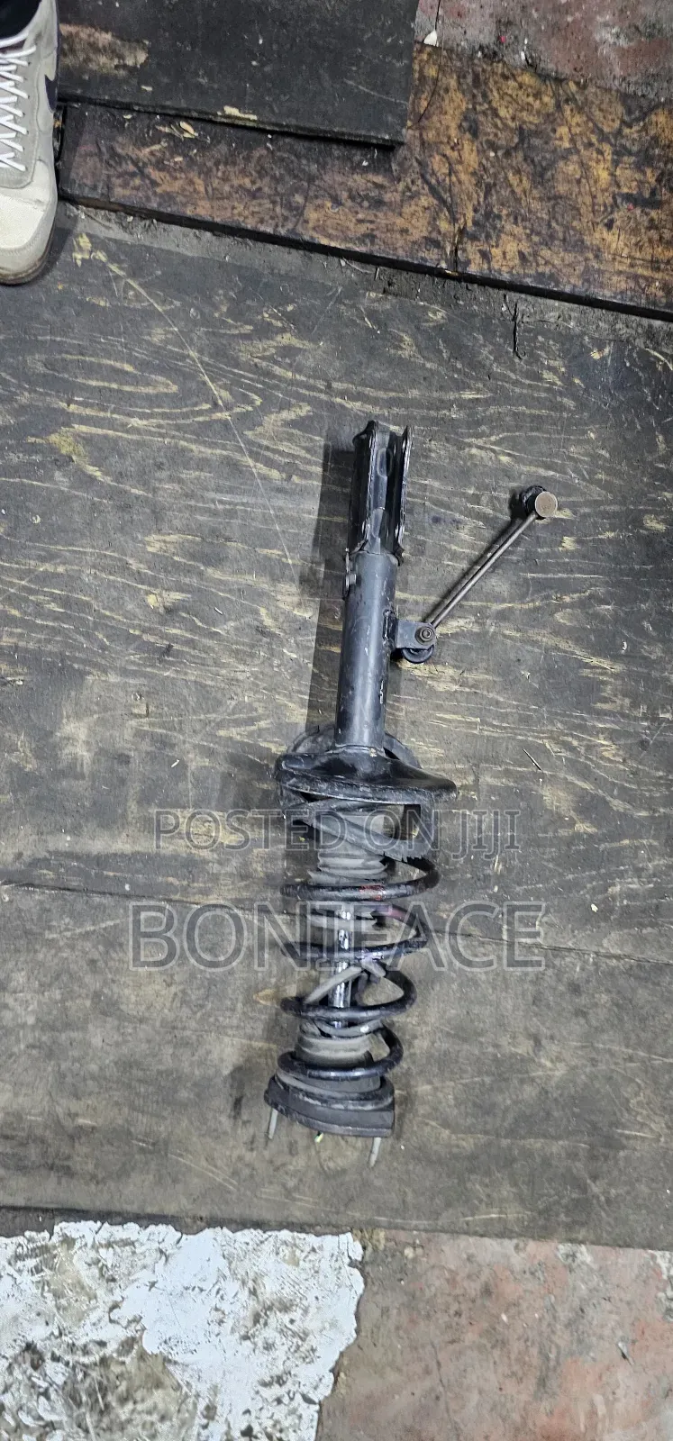 Toyota Harrier Rear Shock on Sale