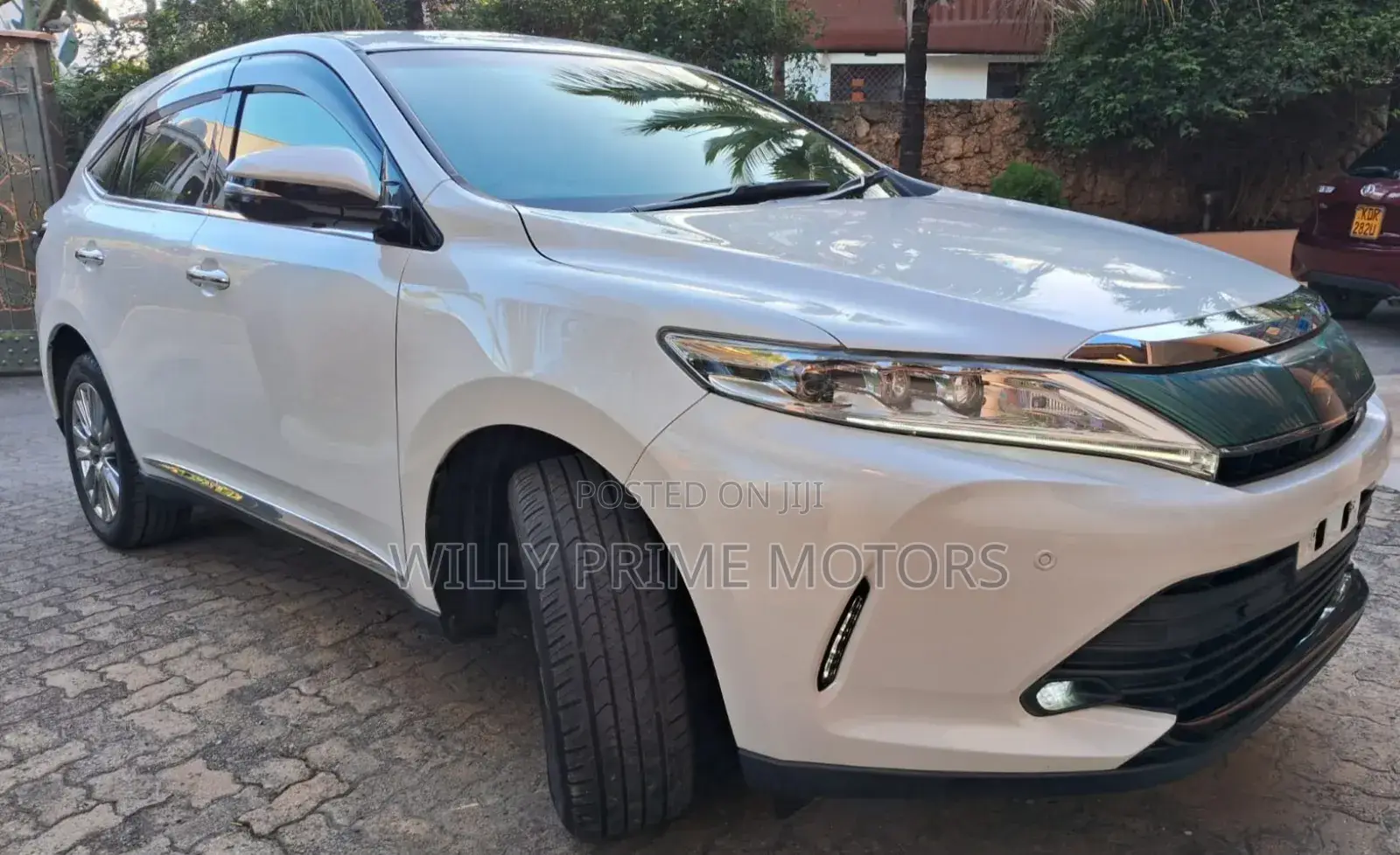 Toyota Harrier 2.0 2018 White