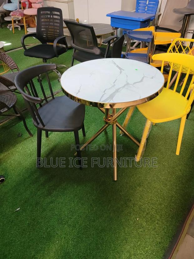Balcon Table With Plastic Chair - main view