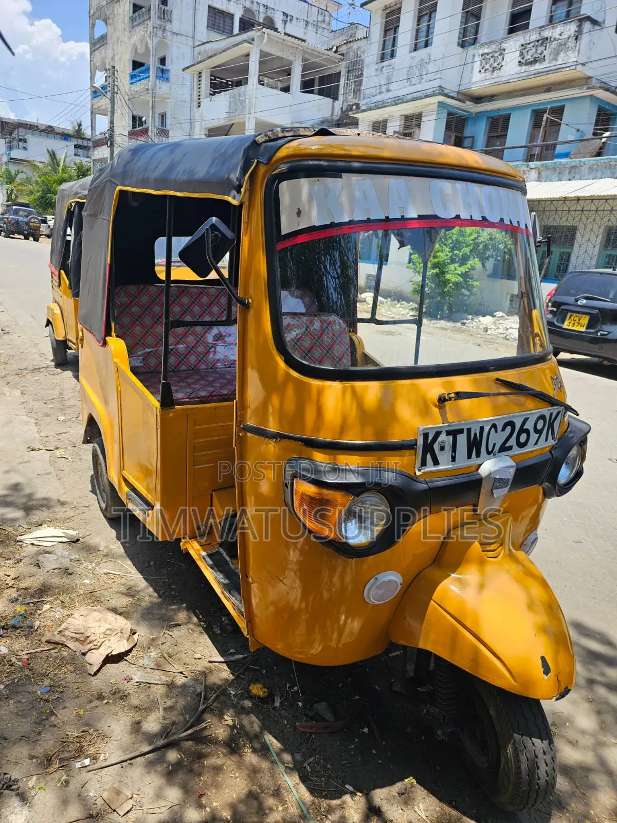 Piaggio 2022 Yellow