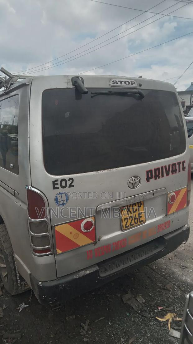 Toyota HiAce 2012 Grey - thumbnail 7