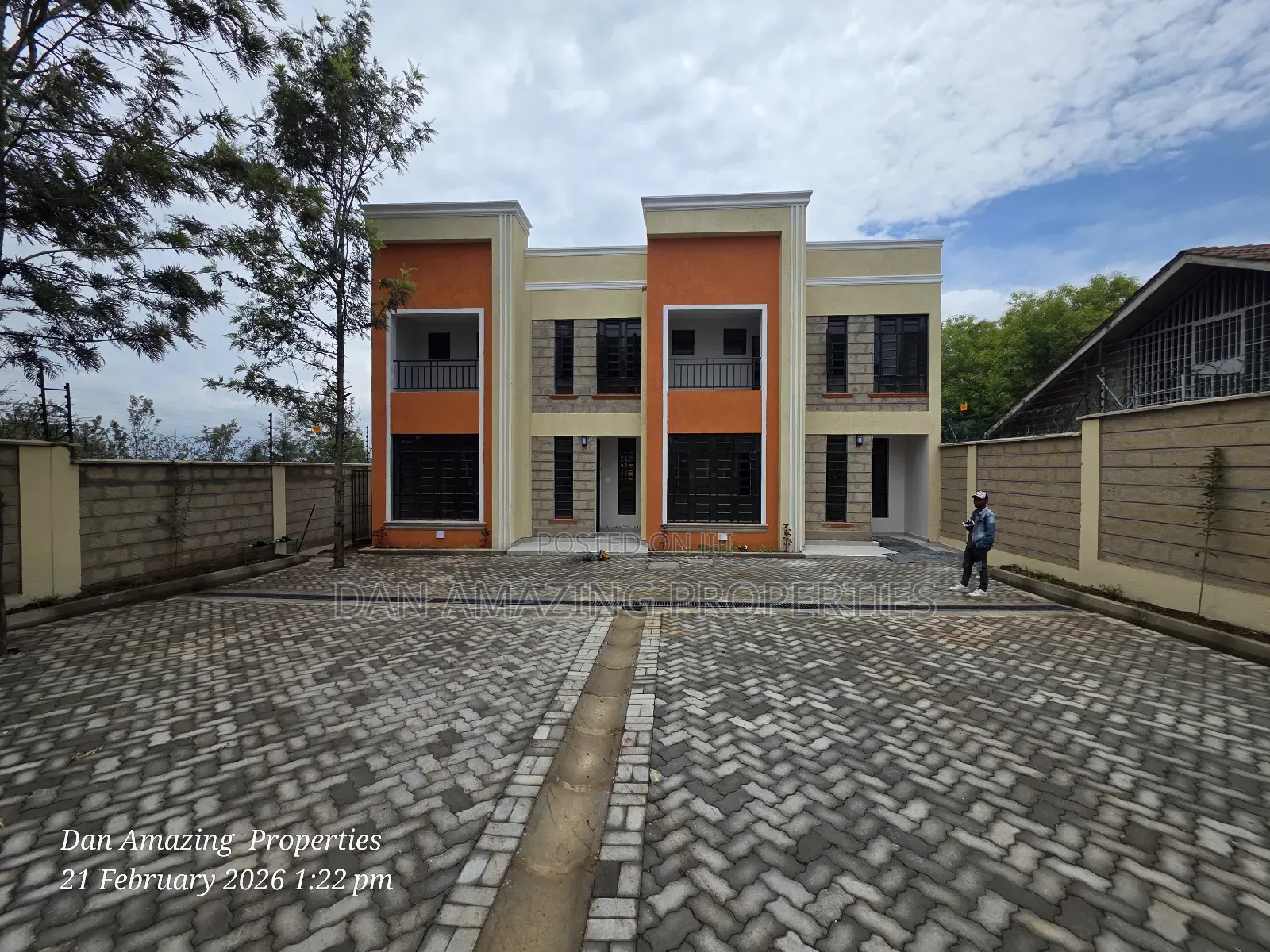 3bdrm Townhouse/Terrace in Roimen, Matasia for sale