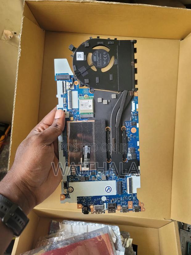 Thinkpad E14 Gen 5 - thumbnail 3