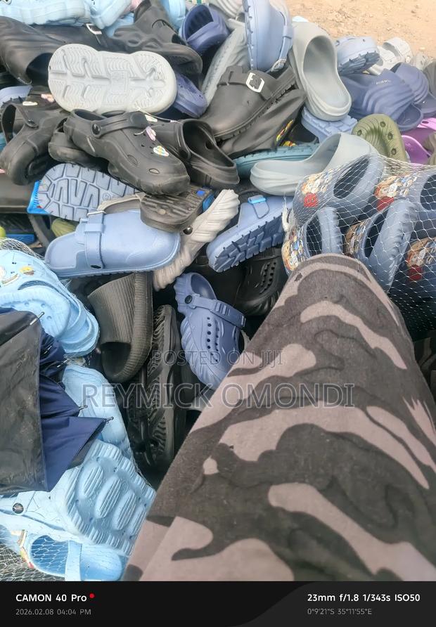 Am Selling Quality Crocks at Fair Prize S - thumbnail 4