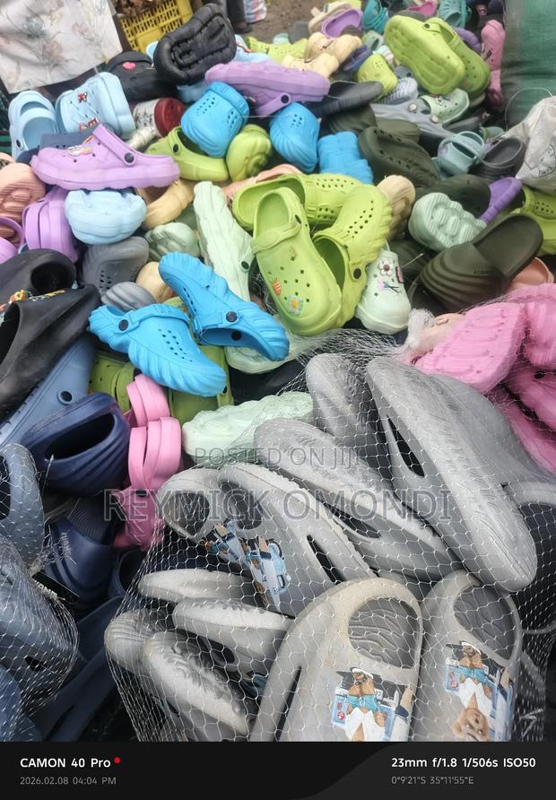 Am Selling Quality Crocks at Fair Prize S - thumbnail 5