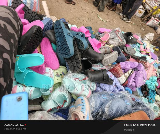 Am Selling Quality Crocks at Fair Prize S - thumbnail 6