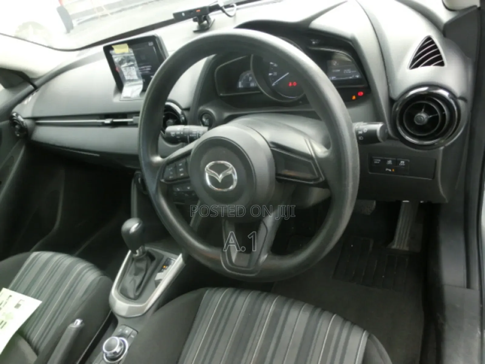 Mazda 2 2019 Silver