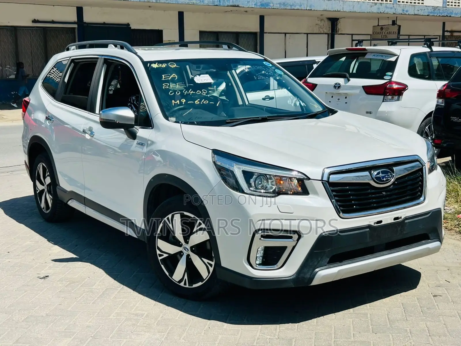 Subaru Forester Premium AWD 2019 White