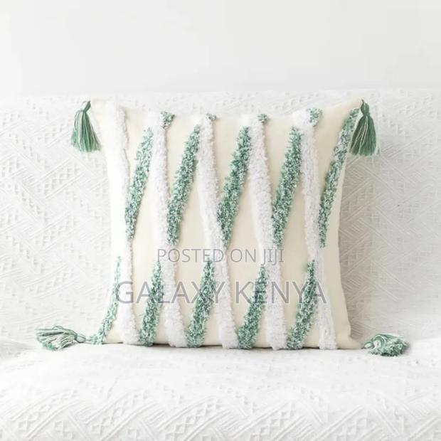 Tufted Boho Cushion Cover - thumbnail 2