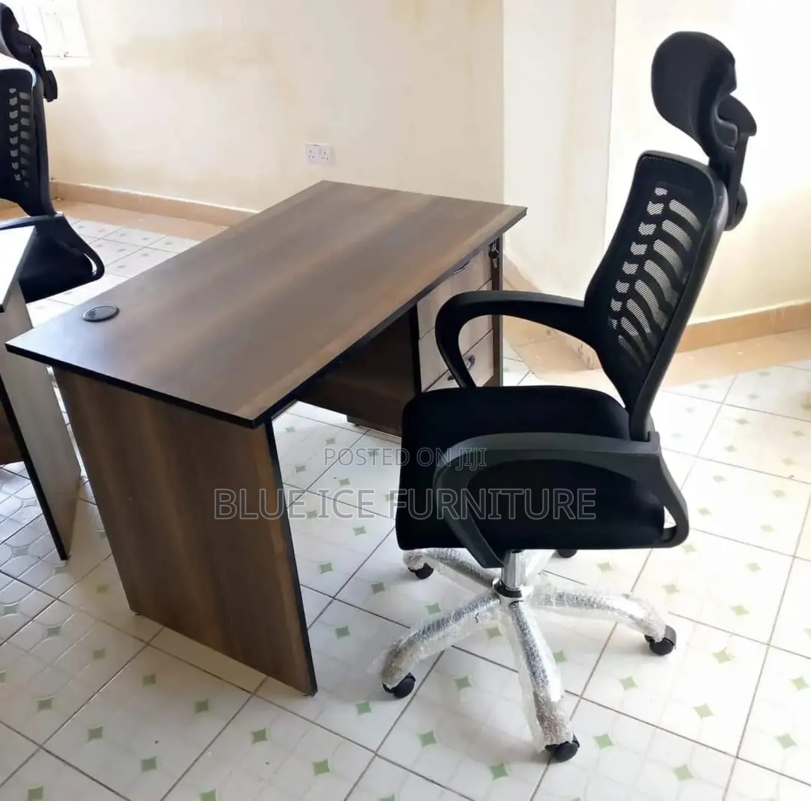 Cherry Office Desk With Headrest Working Chair