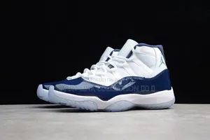 Jordan 11 Retro Midnight  Navy