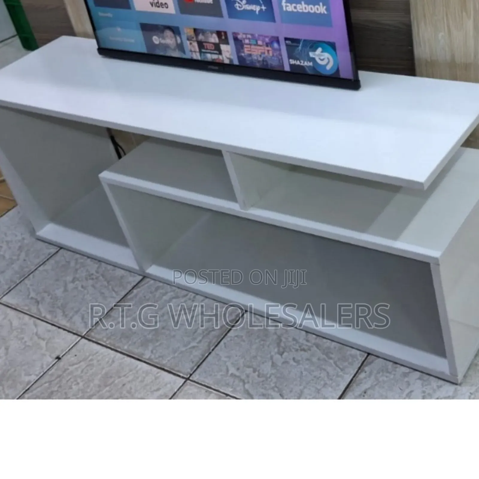Mexico Modern Tv Stand – Sleek Spacious Design