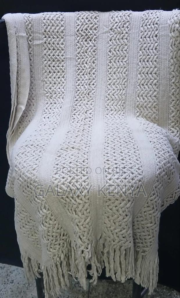 Throw Blankets - thumbnail 3