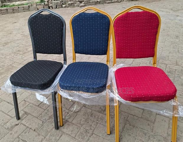 Executive Conference Chair in Blue and Red Colour - main view
