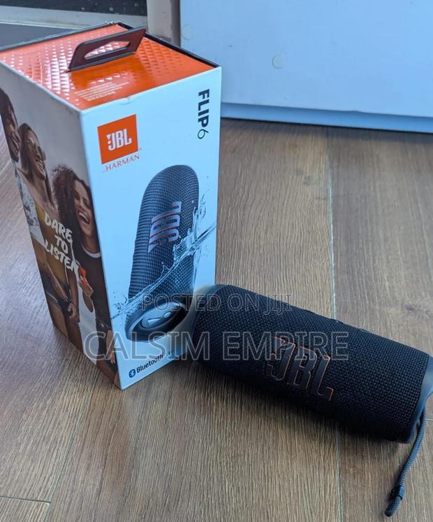 JBL Flip 6 Speaker - main view