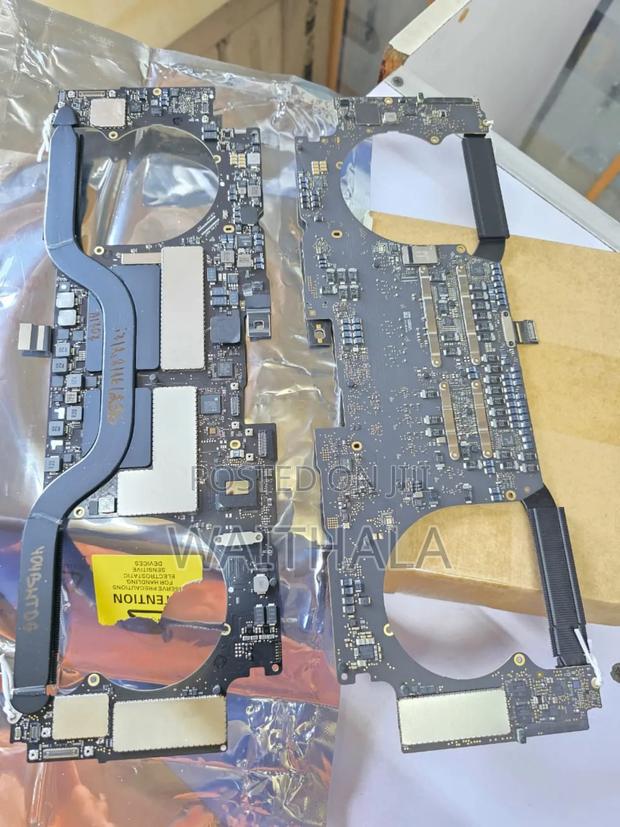 Apple Macbook A1707 Motherboard - main view