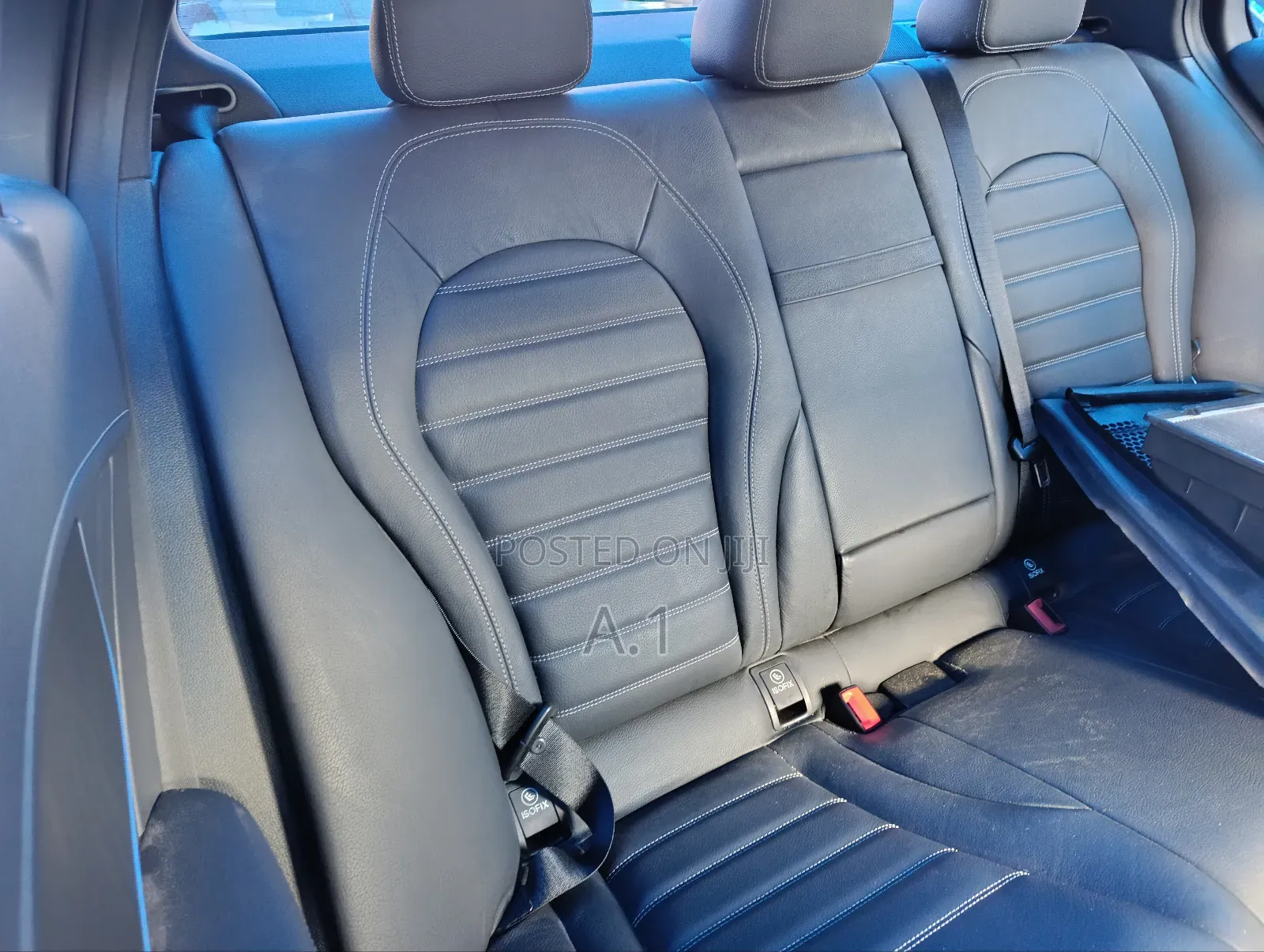 Mercedes-Benz C200 2018 Blue